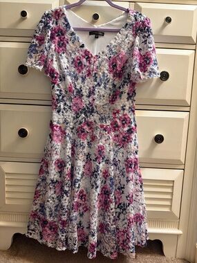 Chris McLaughlin White Floral Lace Fit & Flare Dress Size 8
